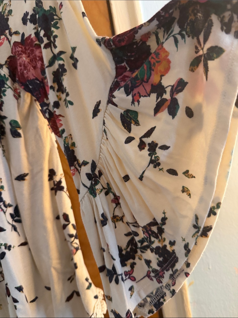Urban Outfitters White Floral Smocked Peasant Blouse with Lace Hem - Picture 5 of 6